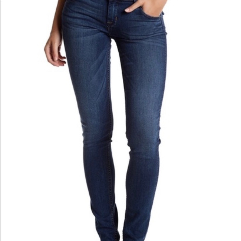 HUDSON-COLLIN DARK WASH DISTRESSED SKINNY JEAN
